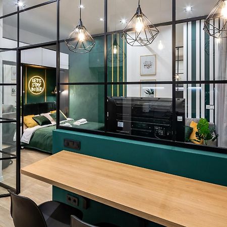 Emerald Lux Apartment. LiveinLvov Exteriér fotografie
