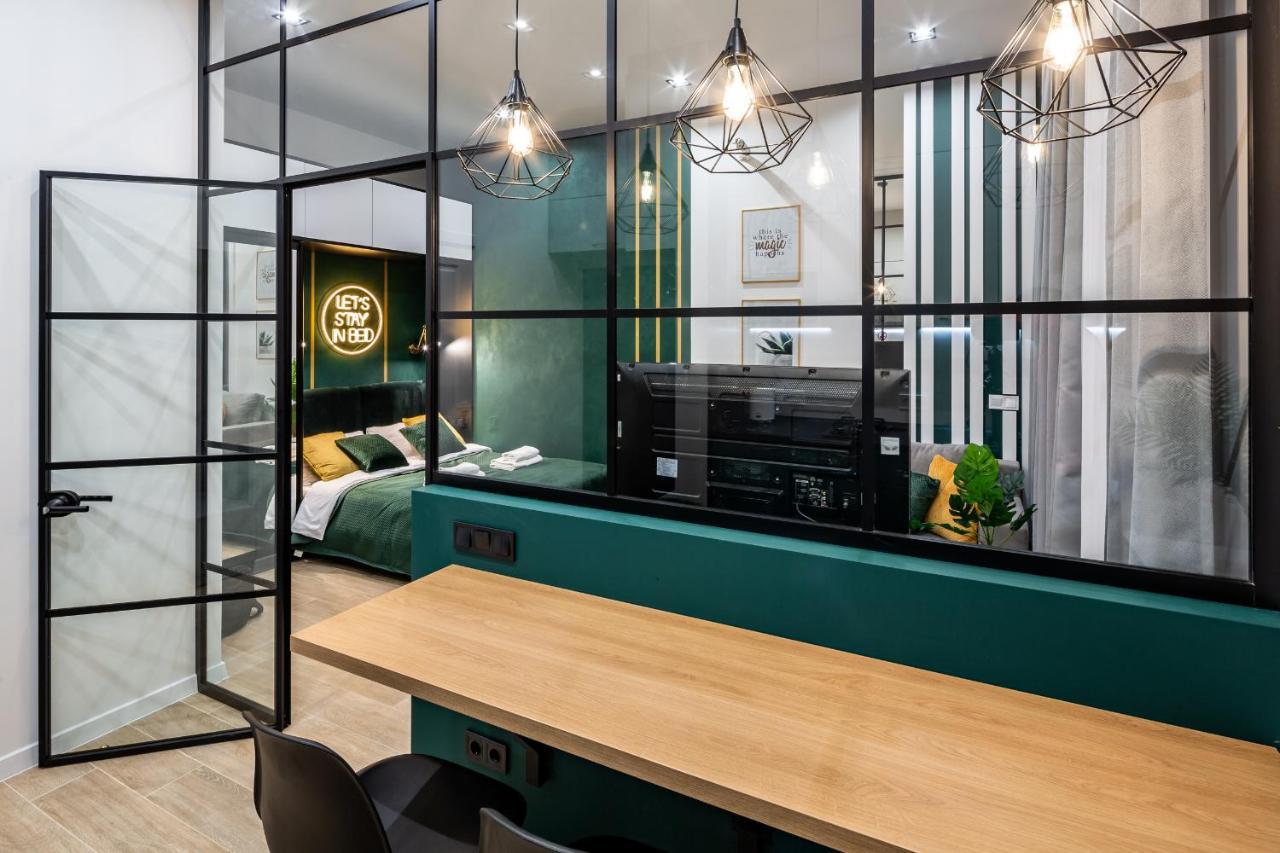 Emerald Lux Apartment. LiveinLvov Exteriér fotografie